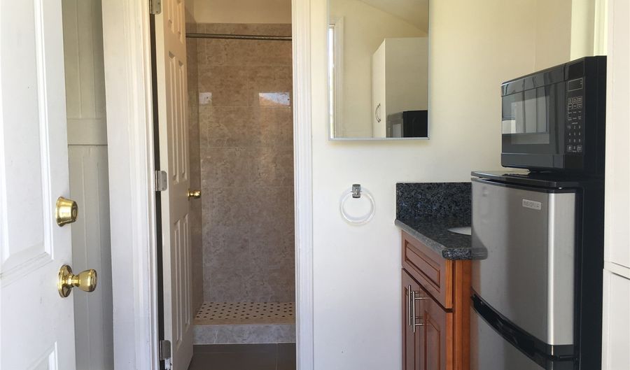 47-719 Kamehameha Hwy D-S, Kaneohe, HI 96744 - 0 Beds, 1 Bath