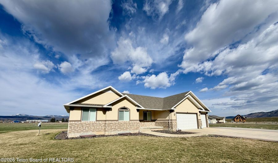 221 ROCKY ROAD Cir, Afton, WY 83110 - 4 Beds, 3 Bath