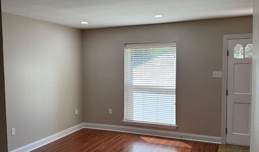 8335 Barnett Dr, Baton Rouge, LA 70809 - 3 Beds, 2 Bath