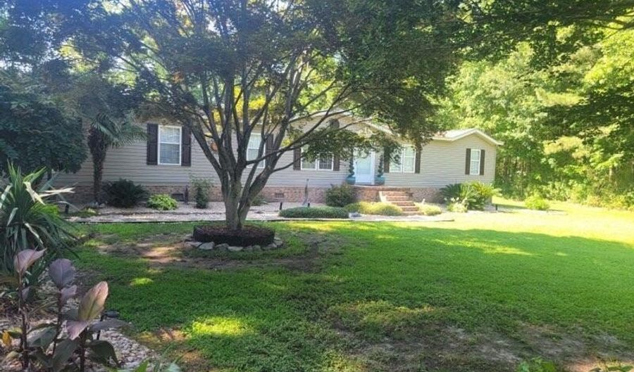 113 Coinjock Village Dr, Barco, NC 27917 - 4 Beds, 2 Bath