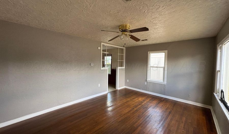 4208 S WASHINGTON St, Amarillo, TX 79110 - 3 Beds, 1 Bath