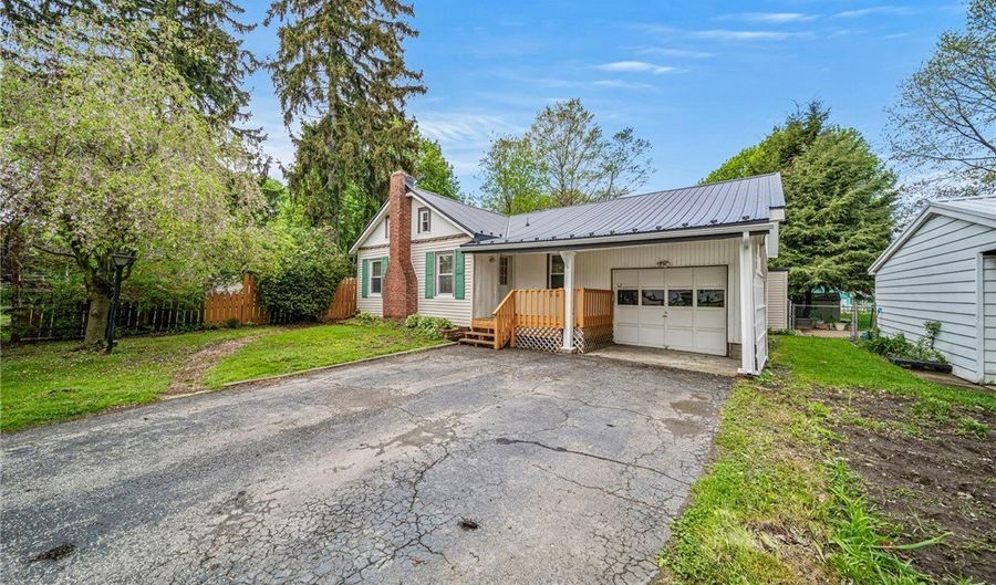 3509 Fargo Dr, Ashtabula, OH 44004 - 3 Beds, 2 Bath