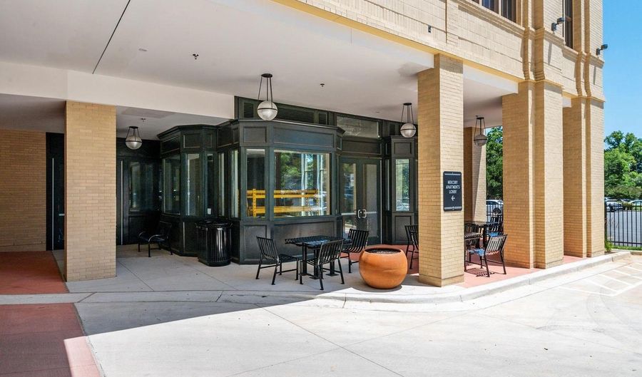 10339 OLD GEORGETOWN Rd 210, Bethesda, MD 20814 - 2 Beds, 3 Bath