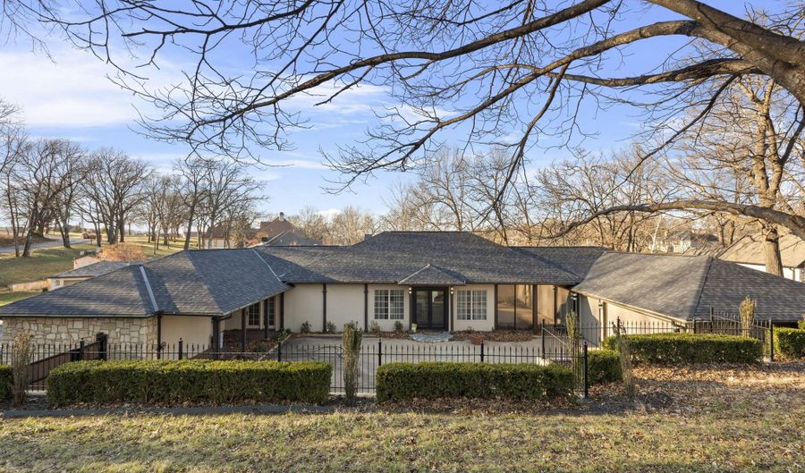 33415 Ridge Rd, Afton, OK 74331 - 4 Beds, 5 Bath