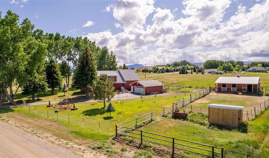 5 Longhorn Dr, Cody, WY 82414 - 4 Beds, 1 Bath
