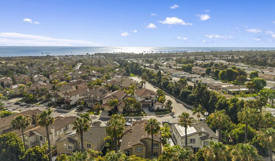 7312 Binnacle Dr, Carlsbad, CA 92011 - 5 Beds, 4 Bath