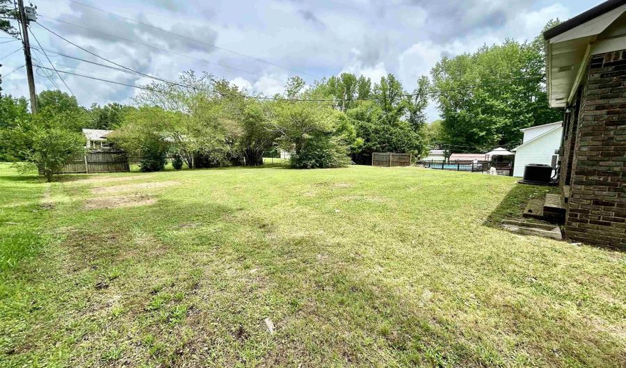1101 6th Pl NE, Arab, AL 35016 - 3 Beds, 2 Bath