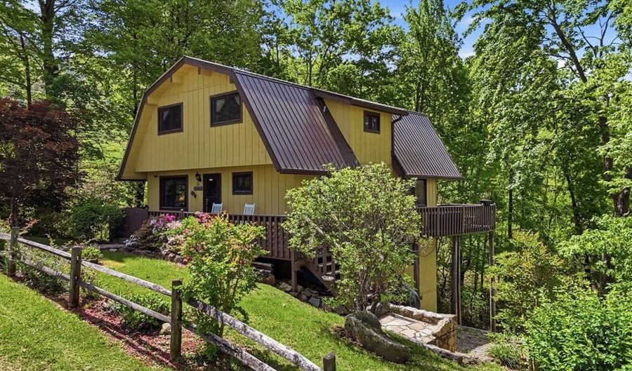 231 Ridge View Dr, Andrews, NC 28901 - 3 Beds, 2 Bath