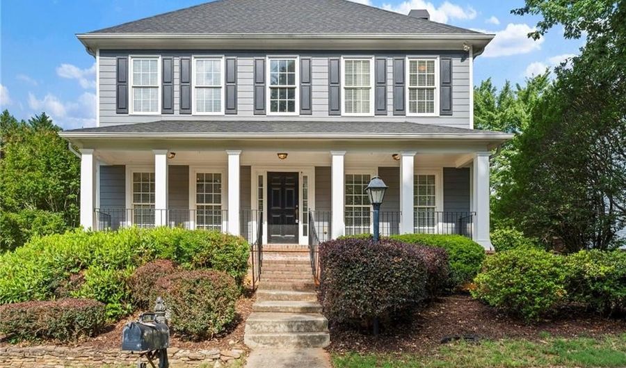 233 Ivy Glen Cir, Avondale Estates, GA 30002 - 4 Beds, 3 Bath