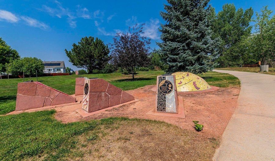 1035 Sage St, Broomfield, CO 80020 - 5 Beds, 4 Bath