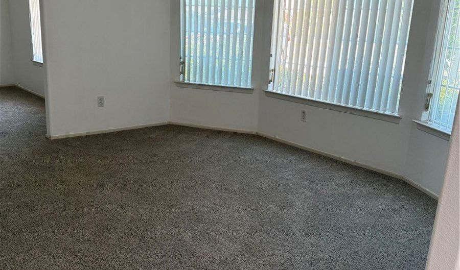 14355 Bochee Rd, Apple Valley, CA 92307 - 3 Beds, 2 Bath