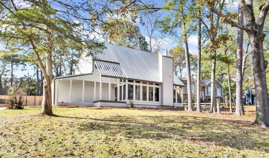 1724 KING CHARLES Ct, Alabaster, AL 35007 - 4 Beds, 3 Bath