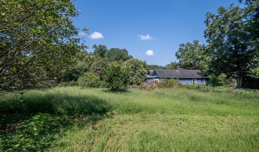 195 Beulah, Athens, GA 30601 - 2 Beds, 1 Bath