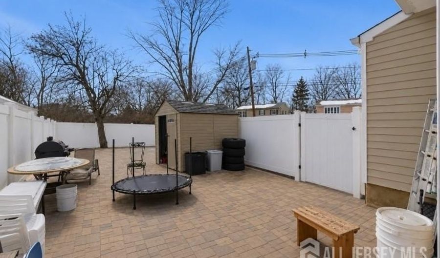 54 E Pennsylvania Ave, Avenel, NJ 07001 - 4 Beds, 3 Bath