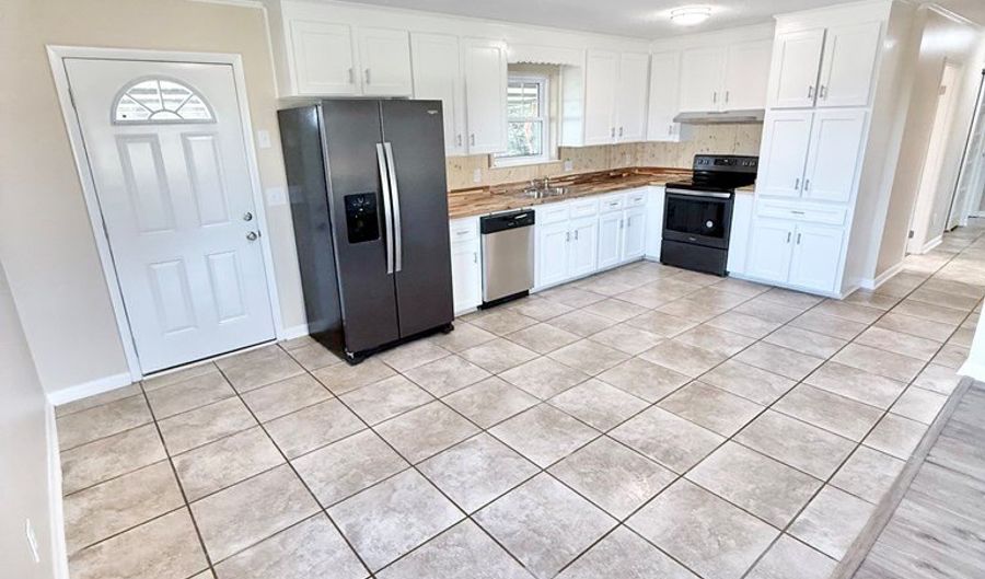 160 Manhole, Bainbridge, GA 39817 - 3 Beds, 2 Bath
