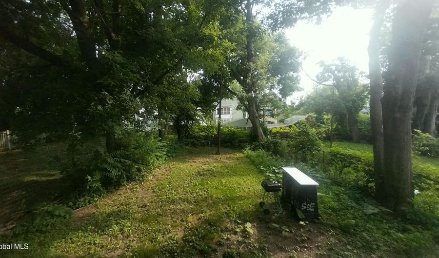 335 3rd St Apt. 1, Albany, NY 12206 - 3 Beds, 1 Bath