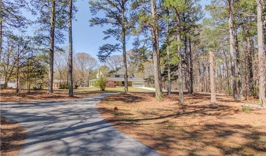 692 W Union Grv, Auburn, GA 30011 - 5 Beds, 4 Bath