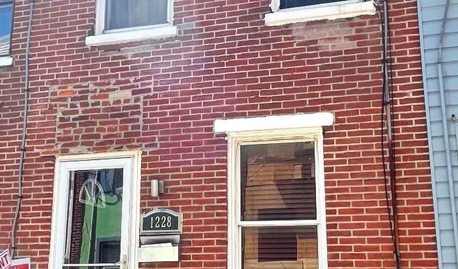 1228 PETERS St, Philadelphia, PA 19147 - 2 Beds, 1 Bath