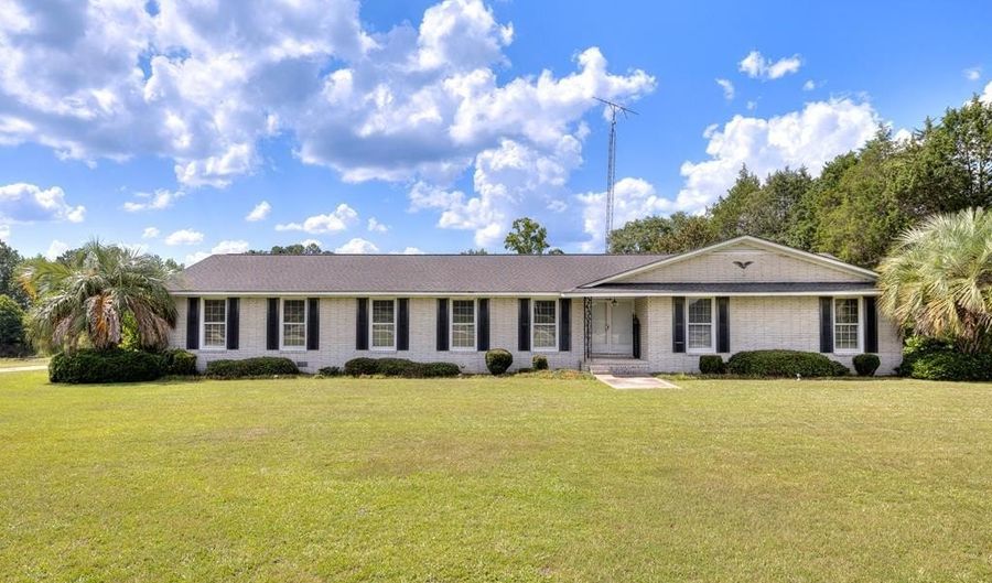 6381 Hwy 301, Alcolu, SC 29001 - 3 Beds, 3 Bath