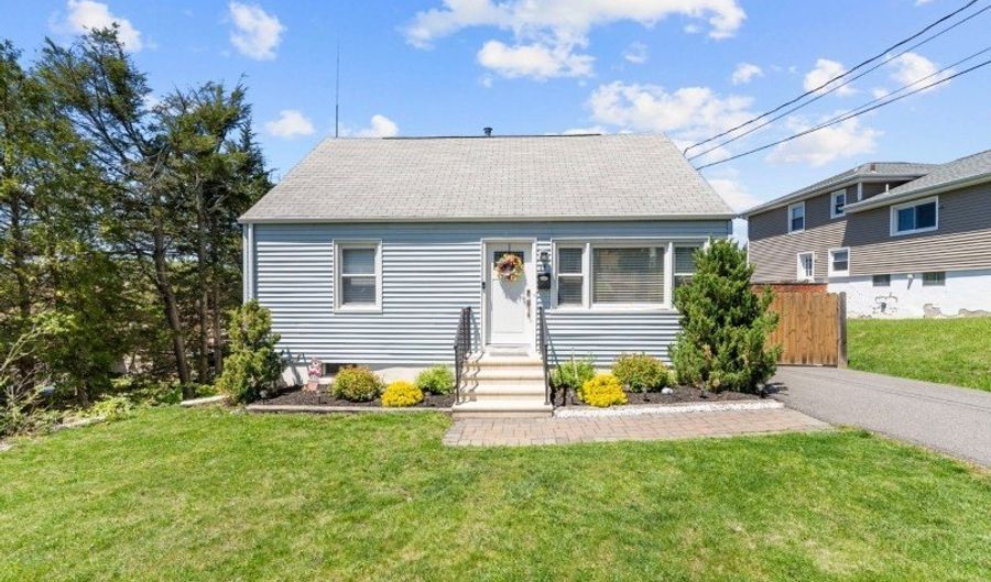 19 Boonton St, Andover, NJ 07801 - 3 Beds, 1 Bath