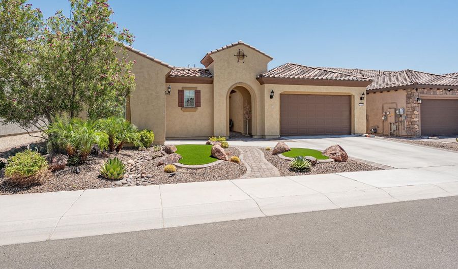 27425 W ESCUDA Dr, Buckeye, AZ 85396 - 3 Beds, 3 Bath