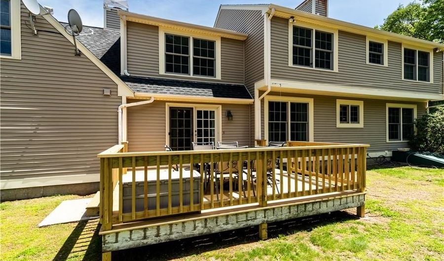 15 Caraway Dr, Johnston, RI 02919 - 3 Beds, 3 Bath