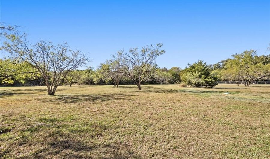 9009 N Monterrey Dr, Alvarado, TX 76009 - 4 Beds, 2 Bath