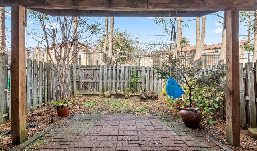 3314 MAJOR DENTON Dr, Beltsville, MD 20705 - 4 Beds, 4 Bath