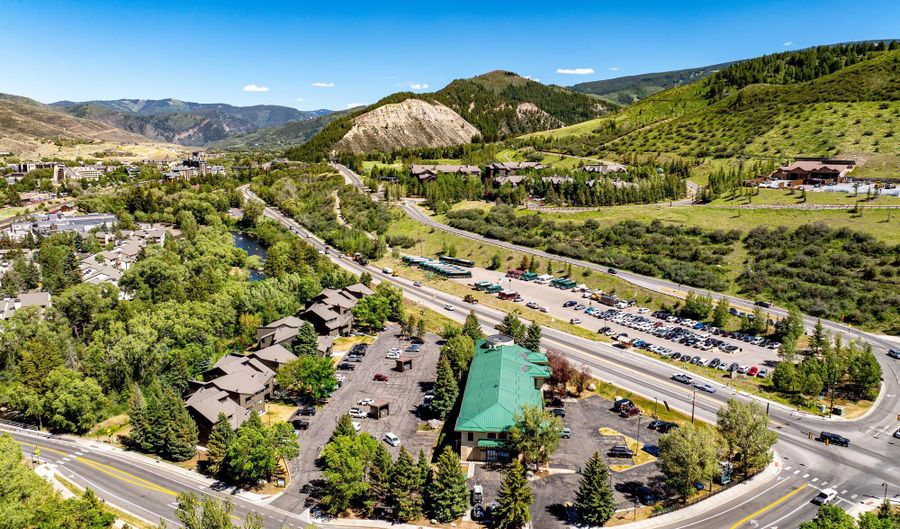 1050 W Beaver Crk #E304, Avon, CO 81620 - 2 Beds, 2 Bath