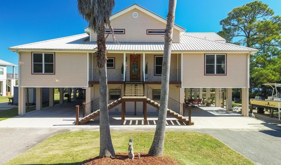 10452 Riviere Vue Dr, Biloxi, MS 39532 - 5 Beds, 3 Bath