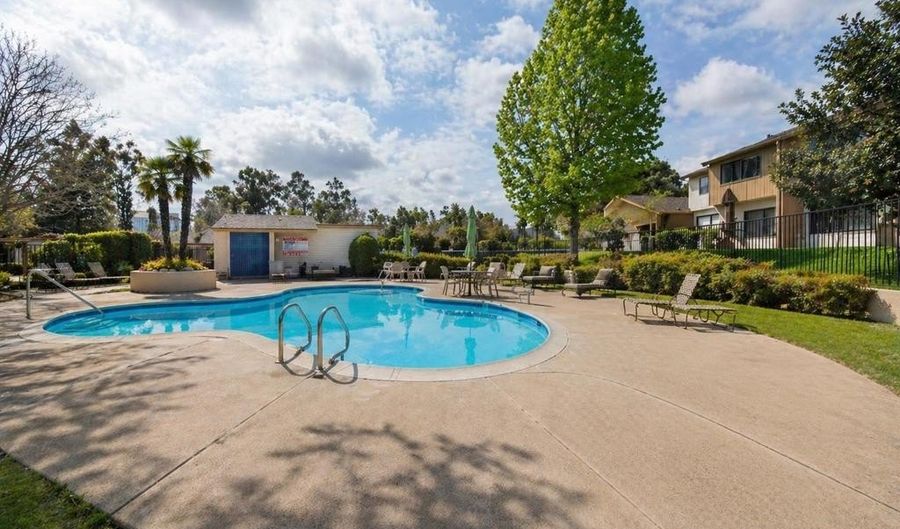 6050 Henderson Dr 33, La Mesa, CA 91942 - 3 Beds, 2 Bath