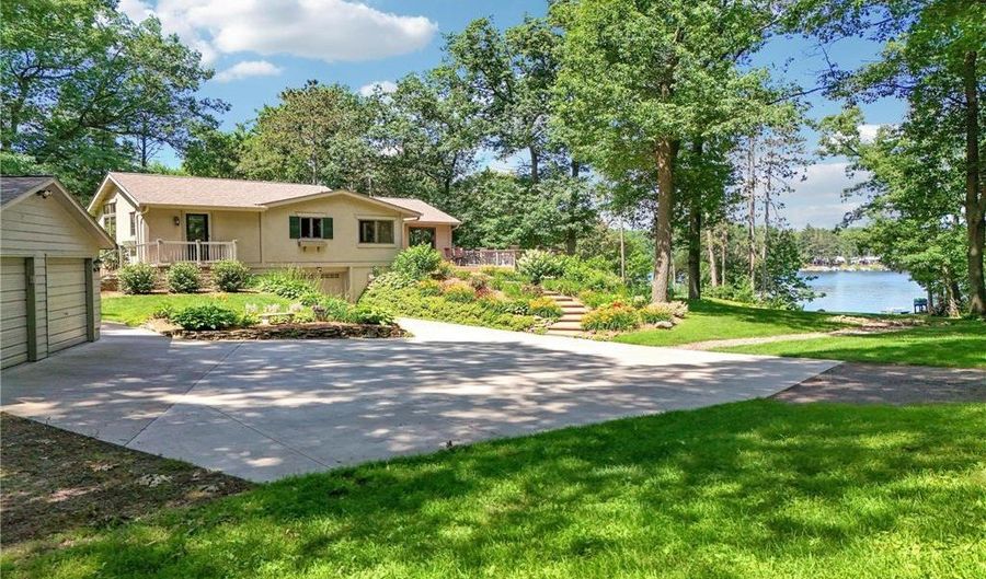 239 2nd St, Amery, WI 54001 - 3 Beds, 3 Bath
