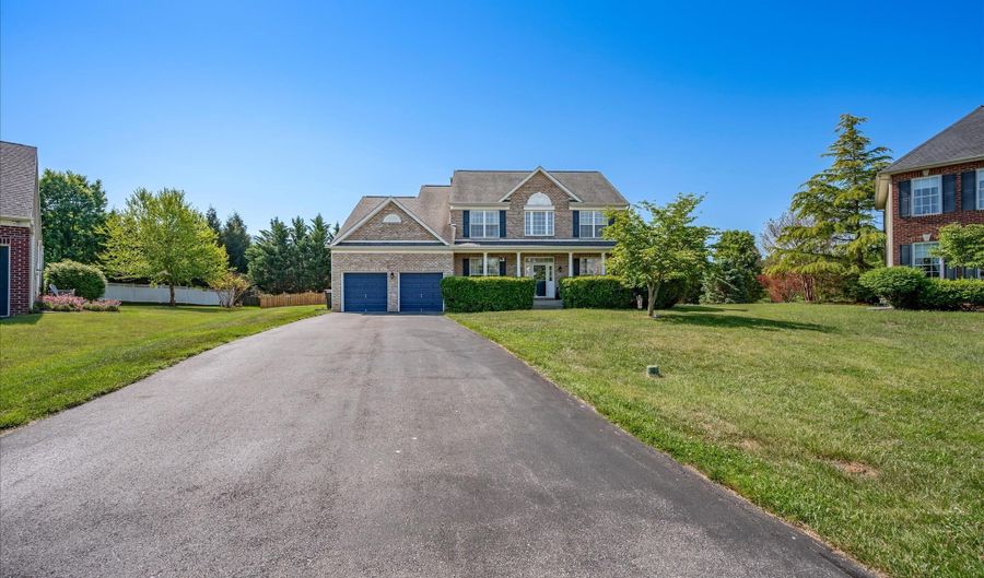 114 CONESTOGA Ct, Boonsboro, MD 21713 - 4 Beds, 4 Bath