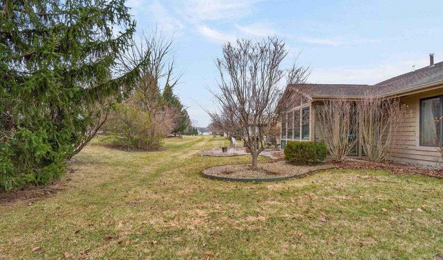 1122 Packard Pl, Auburn, IN 46706 - 3 Beds, 2 Bath