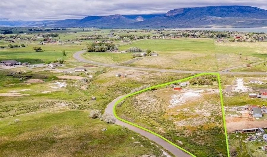 708 Southfork Rd, Cody, WY 82414 - 3 Beds, 1 Bath