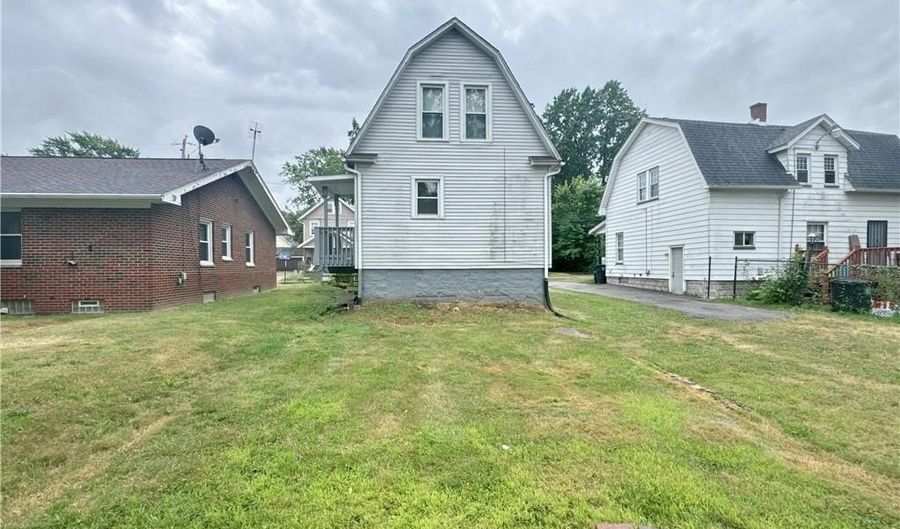 993 Concord Ave, Akron, OH 44306 - 3 Beds, 1 Bath