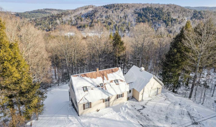 530 West Rd, Barnard, VT 05031 - 3 Beds, 2 Bath