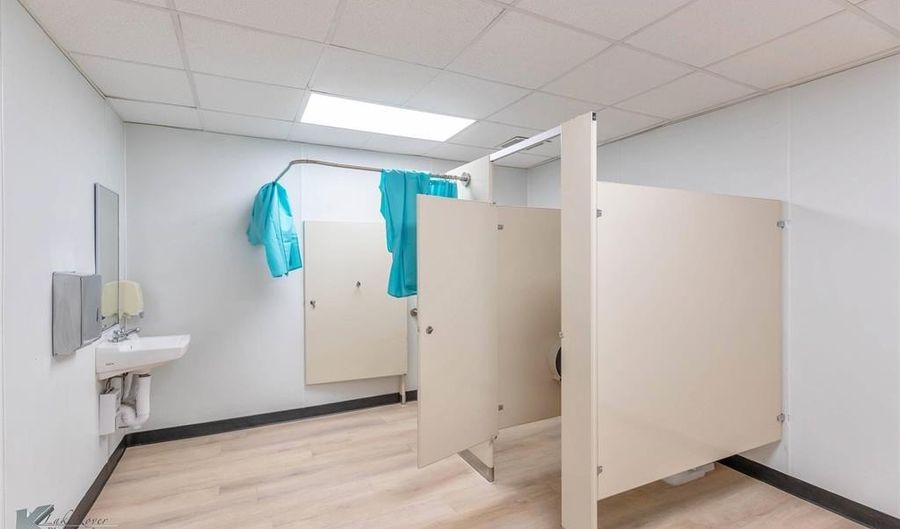 317 N Willis St Office 1, Abilene, TX 79603 - 0 Beds, 0 Bath