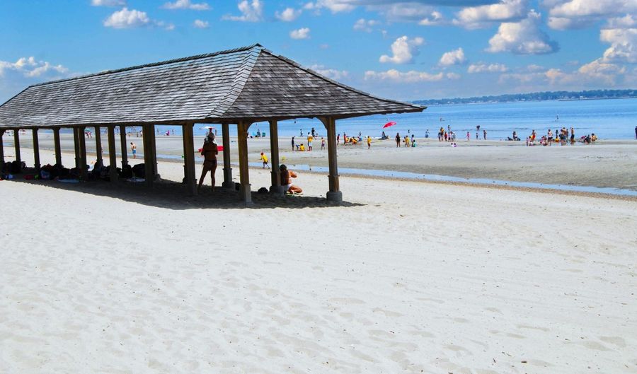 85 Strickland Rd 2, Cos Cob, CT 06807 - 2 Beds, 2 Bath