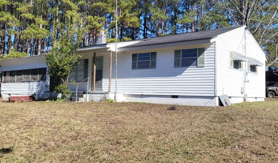20510 Hwy 55 S, Andalusia, AL 36420 - 3 Beds, 1 Bath