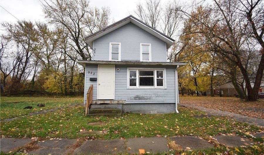 922 W 37th St, Ashtabula, OH 44004 - 3 Beds, 2 Bath