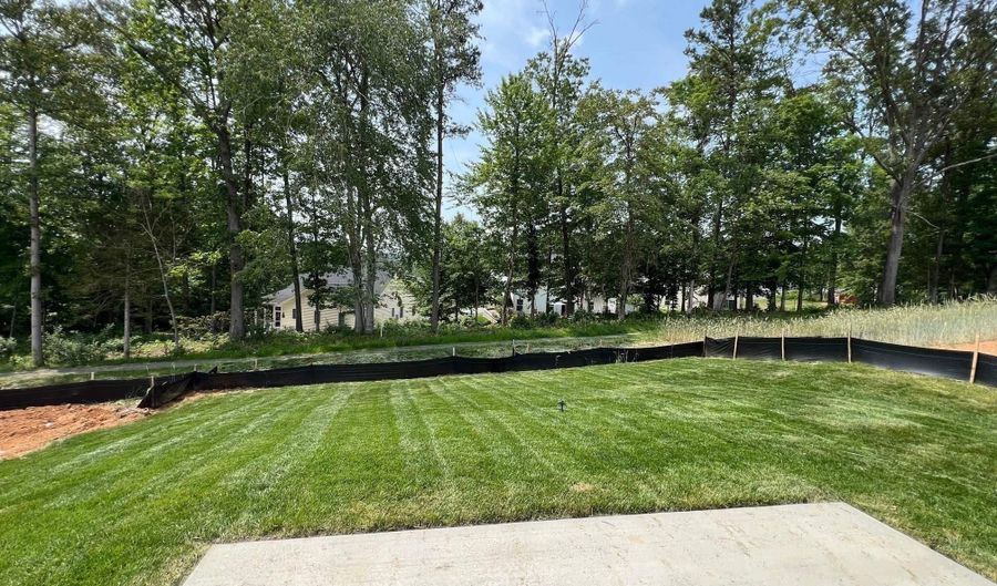 236 WHITE SANDS Blvd, Barboursville, VA 22923 - 3 Beds, 2 Bath