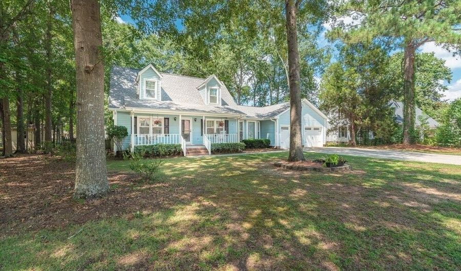 106 Woodbridge Dr, Aiken, SC 29801 - 3 Beds, 3 Bath