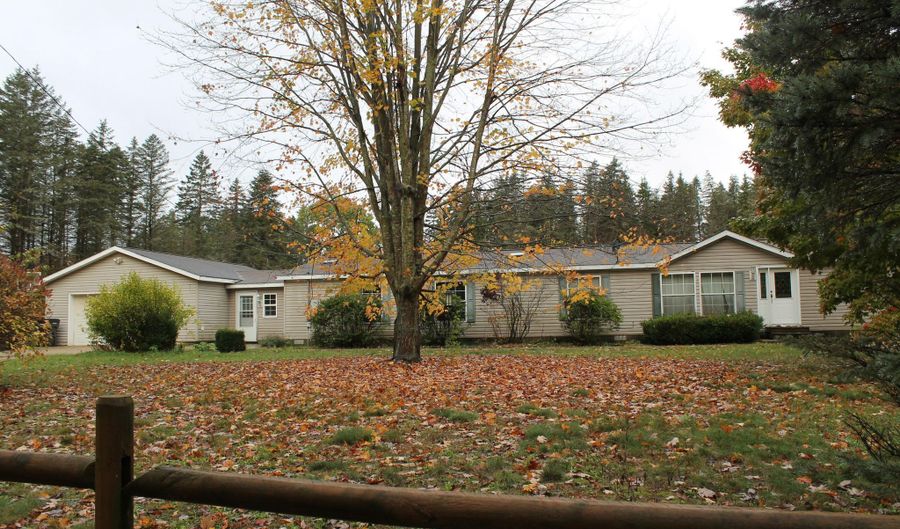 2236 35th St, Allegan, MI 49010 - 4 Beds, 3 Bath