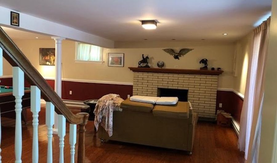 68 LAKEVIEW Dr, Albrightsville, PA 18210 - 3 Beds, 3 Bath