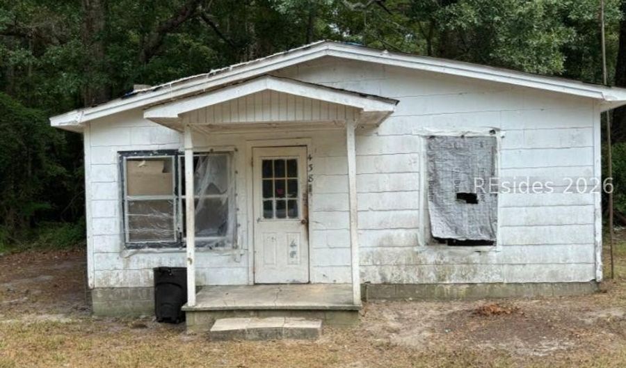 438 N Main St, Brunson, SC 29911 - 1 Beds, 1 Bath