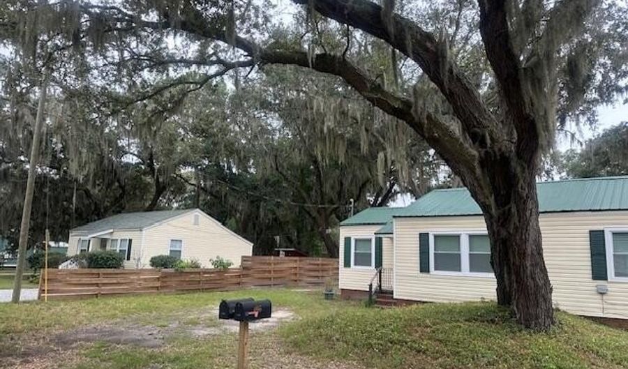 1104 Lafayette St, Beaufort, SC 29902 - 1 Beds, 1 Bath