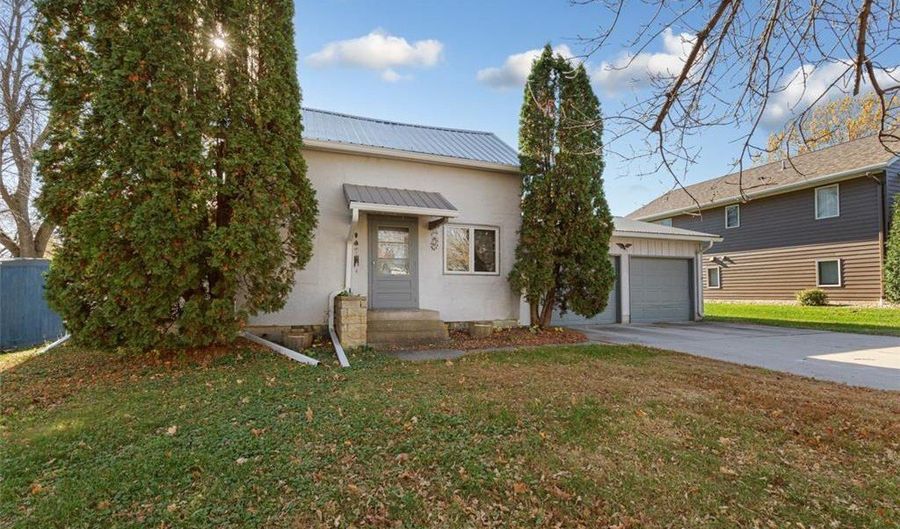 420 E Main St, Arlington, MN 55307 - 2 Beds, 1 Bath
