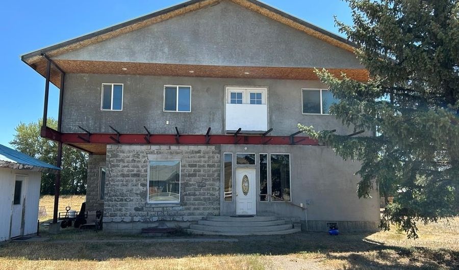 20450 N Main St, Carey, ID 83320 - 5 Beds, 5 Bath