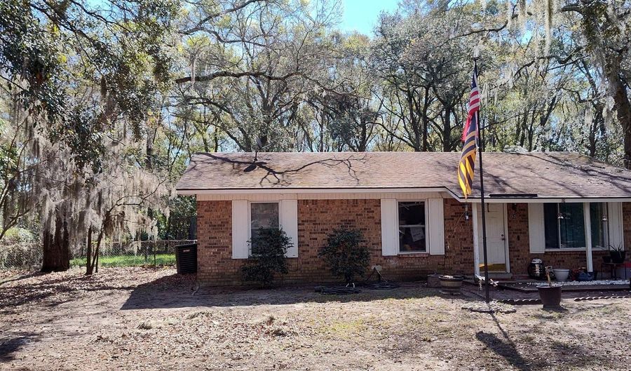 12 Bent Oak Rd, Beaufort, SC 29907 - 3 Beds, 2 Bath